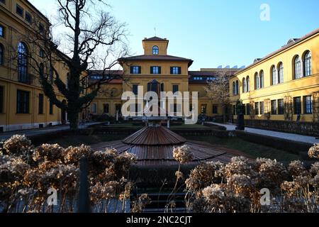 Munich, Germany. 09th Feb, 2023. Blue sky can be seen over the garden of Lenbachhaus in Munich. Credit: Felix Hörhager/dpa/Alamy Live News Stock Photo