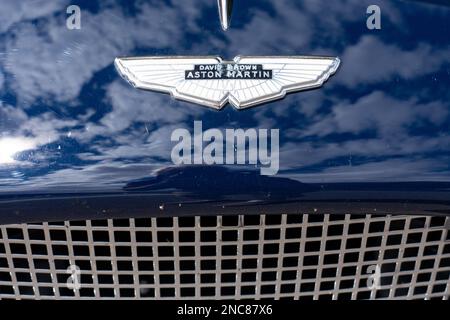 Auto logos Ausgeschnittene Stockfotos und -bilder - Alamy