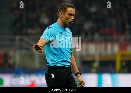 Milan, Italy. February 14, 2023, Sandro Scharer (Referee) during the UEFA Champions League, Round of 16, 1st leg football match between AC Milan and Tottenham Hotspur on February 14, 2023 at San Siro stadium in Milan, Italy. Photo Luca Rossini Stock Photo