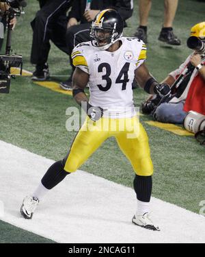 Pittsburgh Steelers' Rashard Mendenhall runs as Green Bay Packers' Desmond  Bishop defends during the second half of the NFL Super Bowl XLV football  game Sunday, Feb. 6, 2011, in Arlington, Texas. (AP