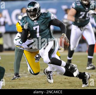 Philadelphia Eagles quarterback Michael Vick #7 passes during a scrimmage  in a practice being held at Lehigh College in Bethlehem, Pennsylvania.  (Credit Image: © Mike McAtee/Southcreek Global/ZUMApress.com Stock Photo -  Alamy