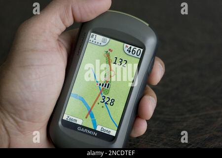 Garmin approach g5 best sale