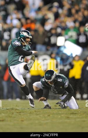 Philadelphia Eagles kicker David Akers warms up prior to the Eagles game  against the Washington Redskins at Lincoln Financial Field in Philadelphia  on September 17, 2007. (UPI Photo/Kevin Dietsch Stock Photo - Alamy