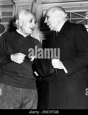 Jawaharlal Nehru with Albert Einstein at Princeton, New Jersey Stock ...