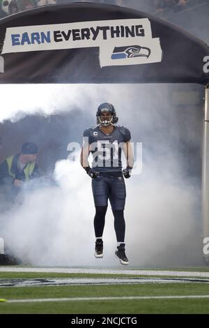 Seattle Seahawks' Lofa Tatupu smiles during NFL football practice Monday,  May 24, 2010, in Renton, Wash. (AP Photo/Elaine Thompson Stock Photo - Alamy