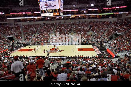 Louisville Unveils New Court Design at KFC Yum! Center - University of  Louisville Athletics