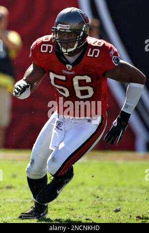 16 September 2012: Tampa Bay Buccaneers linebacker Dekoda Watson (56)  during a week 2 NFL NFC matchup between the Tampa Bay Buccaneers and New  York Gi Stock Photo - Alamy