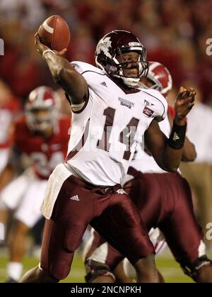 Gator Bowl Notebook: Mississippi State QB Chris Relf takes turn