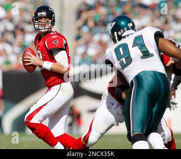 Philadelphia Eagles' Darryl Tapp (91) in the first half of an NFL football  game against the Dallas Cowboys, Sunday, Jan. 2, 2011, in Philadelphia. (AP  Photo/Michael Perez Stock Photo - Alamy