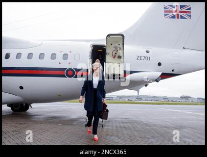 Image ©Licensed to Parsons Media. 15/07/2016. London, United Kingdom. Theresa May first week as the Prime Minister of United Kingdom. First week in office for the British Prime Minister Theresa May. The PM arrives in Edinburgh to meet The  First Minister of Scotland Nicola Sturgeon Mandatory Credit..Picture by Andrew Parsons / Parsons Media Stock Photo