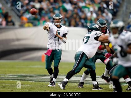 Philadelphia Eagles' Kevin Kolb throws for a touchdown pass in the