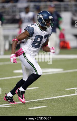 Seattle Seahawks' Ben Obomanu returns a kick against the Arizona Cardinals  during an NFL football game, Sunday, Oct. 18, 2009, in Seattle. (AP  Photo/Ted S. Warren Stock Photo - Alamy