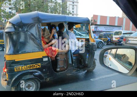 December 21 2022 - Mumbai, Maharashtra in India: chaotic Indian Street Traffic Stock Photo