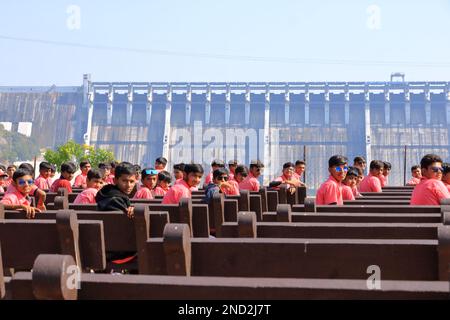 December 23 2022 - Gujarat in India: People enjoy the Sardar Sarovar Dam (Kevadia Gaam) Stock Photo