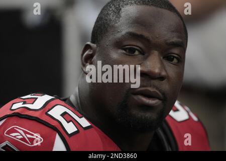 Atlanta Falcons defensive end Chauncey Davis (92) stretches during pregame  workouts before a NFL football game with the Tampa Bay Buccaneers Sunday,  Jan. 3, 2010 in Tampa, Fla. (AP Photo/Steve Nesius Stock