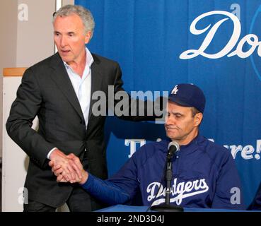 Joe Torre Stepping Down As Dodgers Manager, Don Mattingly To Take Over Next  Season 