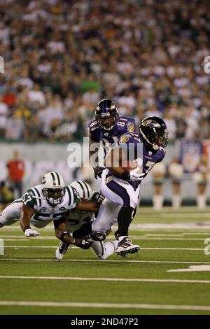 18 October 2009 : New York Jets linebacker Bart Scott (57) lines