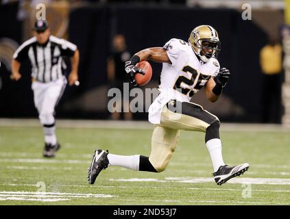 Adrian Peterson #28 of the Minnesota Vikings rushes Stock Photo - Alamy