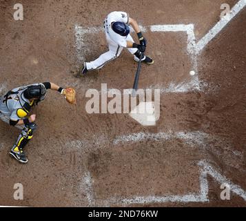 Milwaukee Brewers' Ryan Braun connects for a solo home run in the fifth  inning against the Philadelphia Phillies at Miller Park in Milwaukee,  Wisconsin, Sunday, August 5, 2007. (Photo by Tom Lynn/Milwaukee