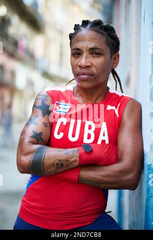 Conheça Namíbia Rodriguez, pioneira do boxe feminino