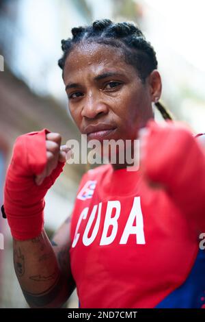 Conheça Namíbia Rodriguez, pioneira do boxe feminino