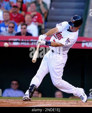 American League's Joe Mauer of the Minnesota Twins at bat during the MLB  baseball Home Run Derby in St. Louis, Monday, July 13, 2009. (AP Photo/Jeff  Roberson Stock Photo - Alamy