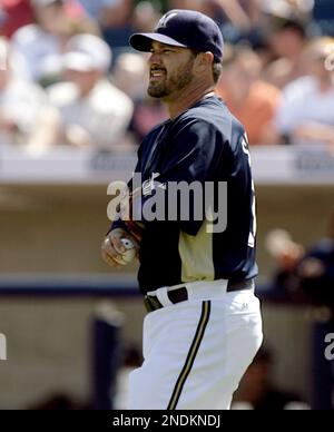 Milwaukee Brewers pitcher Jeff Suppan shows off his World Series