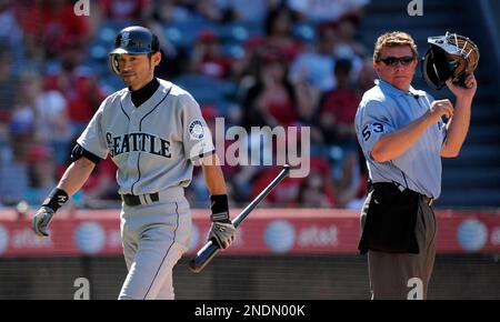 Seattle Mariners' Ichiro Suzuki of Japan has a couple of words for