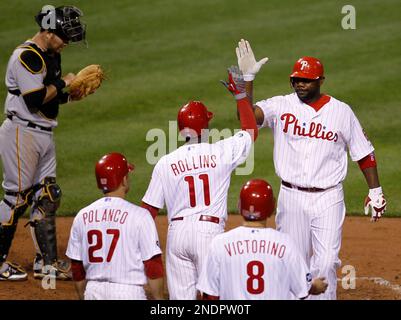 Philadelphia Phillies' Ryan Howard plays against the Pittsburgh Pirates in  the baseball game in Pittsburgh, Tuesday, Aug. 25, 2009. (AP Photo/Keith  Srakocic Stock Photo - Alamy