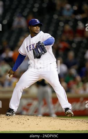 Texas Rangers manager Ron Washington during a baseball game against the  Seattle Mariners in Arlington, Texas, Wednesday, May 13, 2009. (AP  Photo/Tony Gutierrez Stock Photo - Alamy