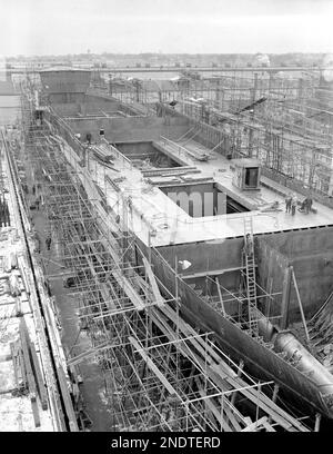 Liberty Ship Under Construction Stock Photo - Alamy