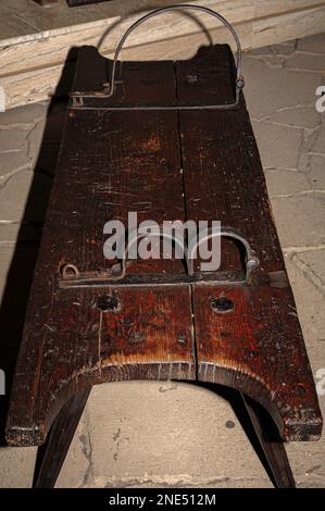Medieval torture instruments exhibition in Bran castle courtyard ...