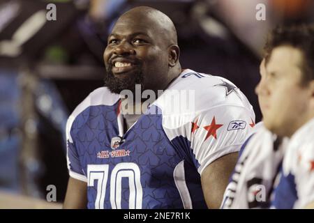 Oct. 2, 2010 - Houston, Texas, United States of America - Dallas Cowboys  guard Leonard Davis #70 walks off the field after the game between the Dallas  Cowboys and the Houston Texans