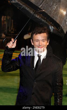 ALICE IN WONDERLAND MICHAEL SHEEN voices the White Rabbit, MICHAEL ...