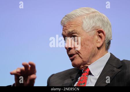 Former Bank of America CEO Hugh McColl, left, Carolina Panthers team owner Jerry  Richardson, center, and head coach John Fox chat during football practice  Thursday, May, 28, 2009, in Charlotte, N.C. (AP