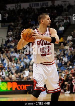 Houston Rockets' Brad Miller during the first half of an NBA basketball  game Wednesday, April 13, 2011 in Minneapolis. (AP Photo/Jim Mone Stock  Photo - Alamy