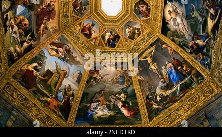 Cappelle Medicee - Chapel of de Medici , Florence,Italy, Italian,  Michelangelo's Renaissance art in  ( Biblical Paintings Dome San Lorenzo Medici ) Ceiling frescos in the Chapel of the Princes, Cappella dei Principi ,  Dome of the Chapel of the Princes depicting stories from the Old and New Testaments Stock Photo