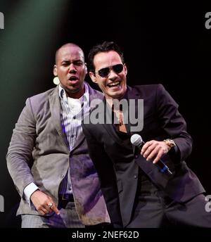 Romeo Santos joined by Marc Anthony, former Aventura members at