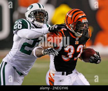 New York Jets cornerback Lito Sheppard breaks up a pass intended for  Baltimore Ravens wide receiver Kelley Washington during the first quarter  of a preseason NFL football game Monday, Aug. 24, 2009