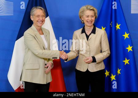 Brussels, Belgium. 16th Feb, 2023. European Commission President Ursula von der LEYEN receives the Prime Minister of France Elisabeth BORNE in Brussels, Belgium on Feb. 16, 2023. Credit: ALEXANDROS MICHAILIDIS/Alamy Live News Stock Photo