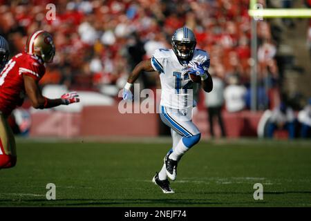 Detroit Lions' Derrick Williams (15) takes the field before an NFL  preseason football game against the Buffalo Bills in Orchard Park, N.Y.,  Thursday, Sept. 1, 2011. (AP Photo/Gary Wiepert Stock Photo - Alamy