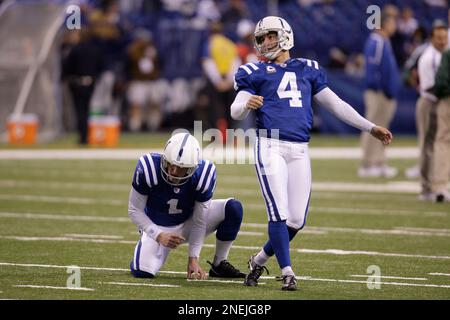 New York Jets' kicker Pat Leahy (5) watches the flight of his ball in the  second quarter, Jan. 15, 1983 at Los Angeles as he completed the field goal  that provided the winning margin in the Jets' 17-14 win over the Los  Angeles Raiders in the Super Bowl