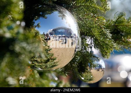 Dallas Cowboys Christmas Merry Christmas Circle Ornament