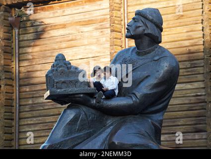 Kyiv, Ukraine - September 25, 2015: Monument of the Kiev prince Yaroslav the Wise against the background of a monument of history and architecture of Stock Photo