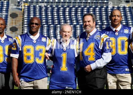 Members of the San Diego Chargers 50th anniversary team, l to r, John  Jefferson, Don Coryell, Dan Fouts, Kellen Winslow during pregame warmups of  a NFL football game Sunday Nov. 15, 2009