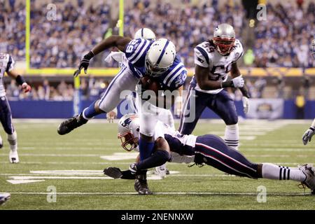 Indianapolis Colts running back Joseph Addai (29) heads upfield against the  Buffalo Bills at the RCA Dome in Indianapolis November 12, 2006. The Colts  defeated the Buffalo Bills 17-16 becoming the first