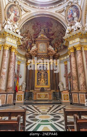 VALENCIA, SPAIN - FEBRUAR 17, 2022: The baroque presbytery of church Convento de Santo Domingo by Jose Puchol from 17. cent. Stock Photo