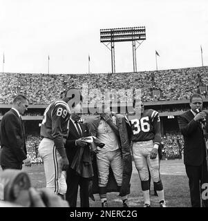 ART DONOVAN 8X10 PHOTO BALTIMORE COLTS PICTURE NFL FOOTBALL