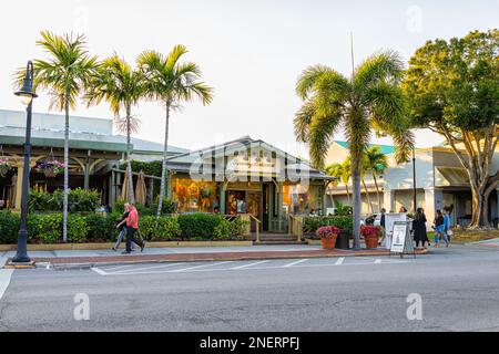 Tommy Bahama  Men's - Third Street South