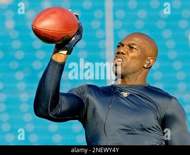 30 July 2009: Wide Reciever Terrell Owens of the Buffalo Bills unveils the  new throwback uniforms after the Bills Thursday night practice at St. John  Fisher College in Pittsford, New York. (Icon